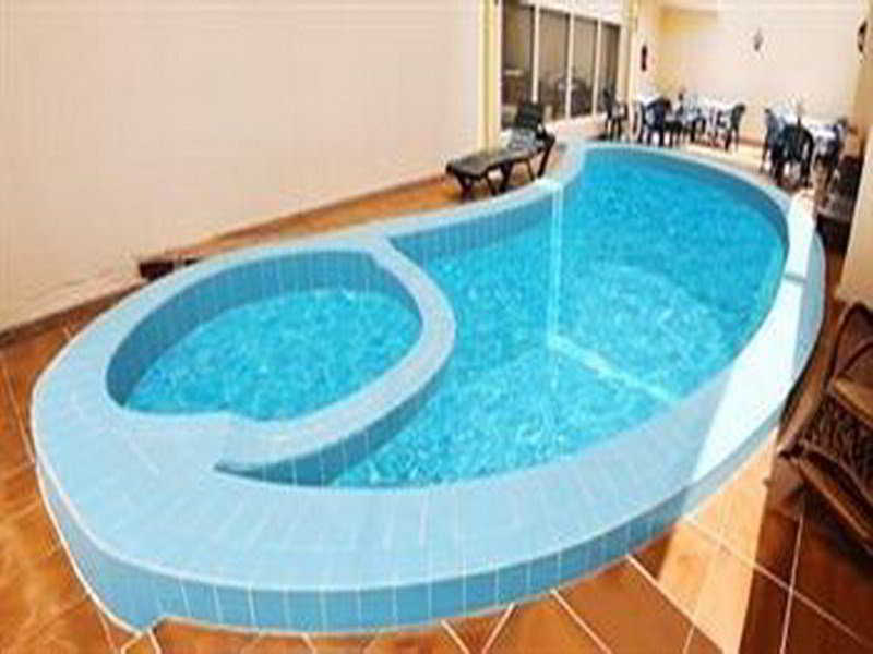 Hotel Cayam 3*